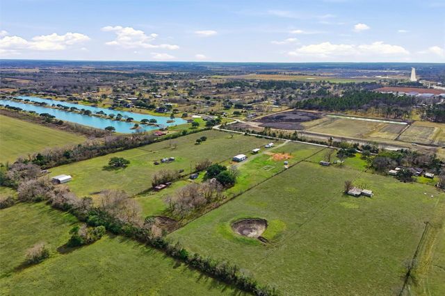 611 Reidland Road, Crosby, TX 77532