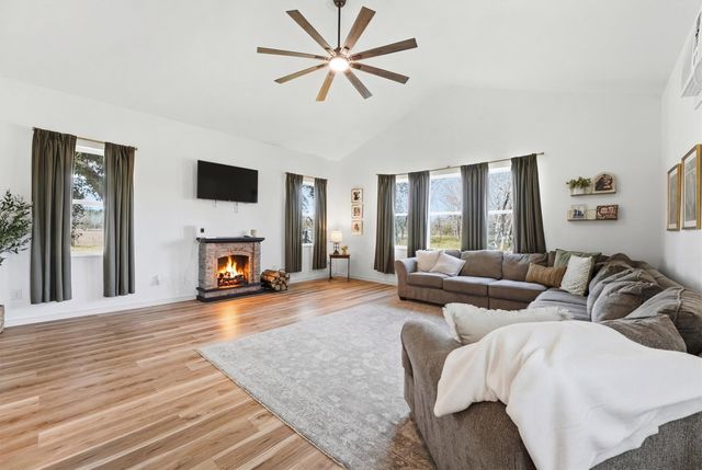 611 Reidland Road, Crosby, TX 77532