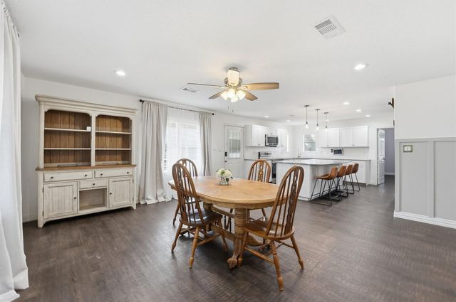 611 Reidland Road, Crosby, TX 77532