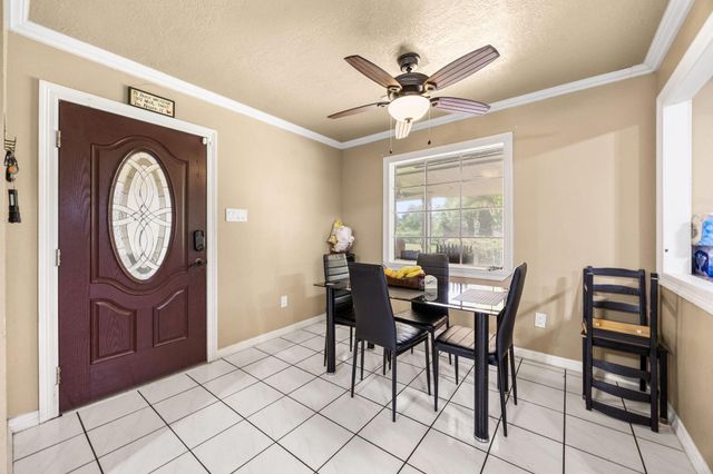 2210 S Memorial Court, Pasadena, TX 77502
