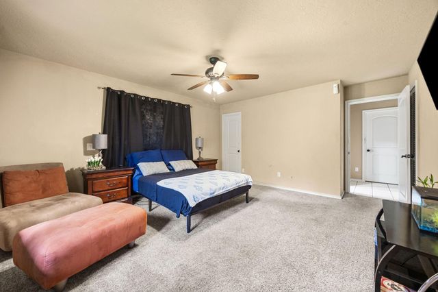 2210 S Memorial Court, Pasadena, TX 77502