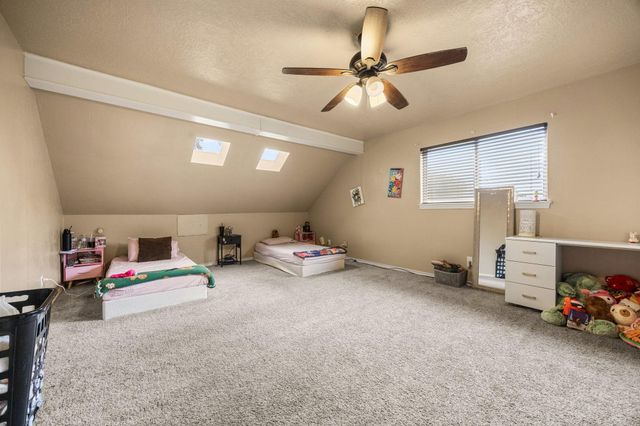 2210 S Memorial Court, Pasadena, TX 77502