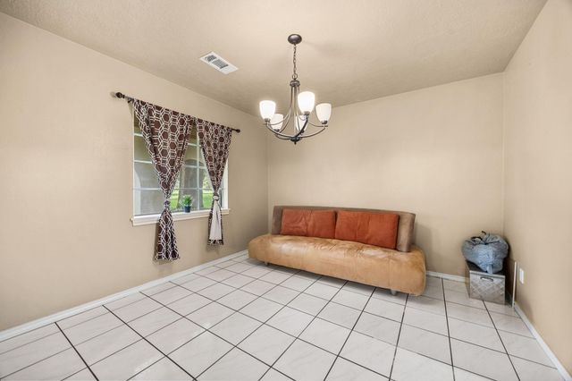 2210 S Memorial Court, Pasadena, TX 77502