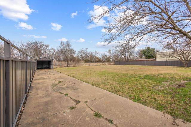 3327 Carriage Circle, Sherman, TX 75092