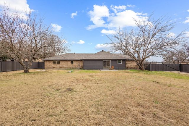 3327 Carriage Circle, Sherman, TX 75092