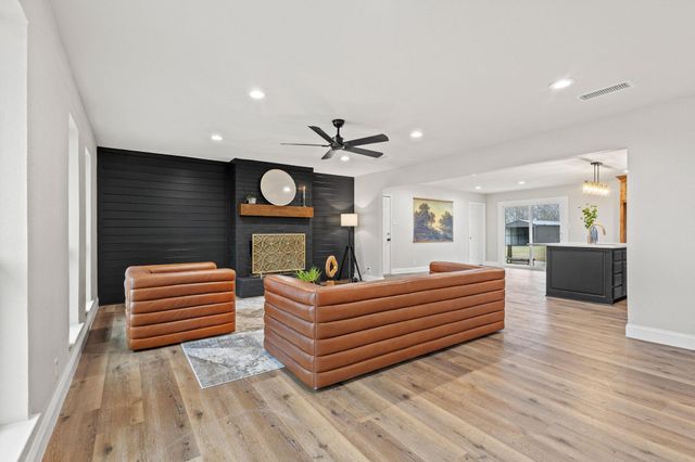 3327 Carriage Circle, Sherman, TX 75092