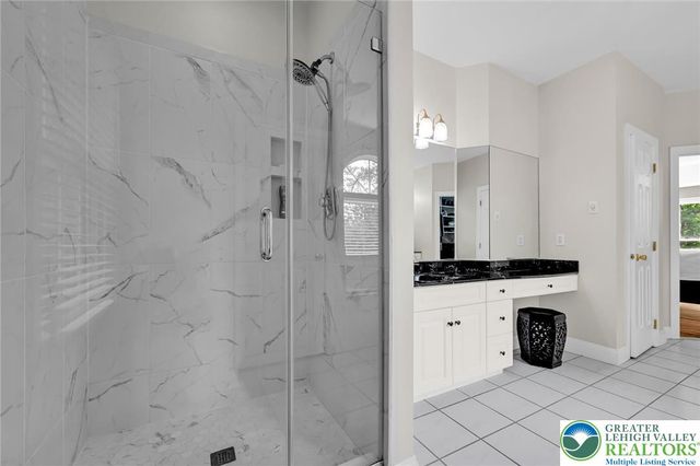2475 Woodland Hills Court, Hellertown Boro, PA 18055