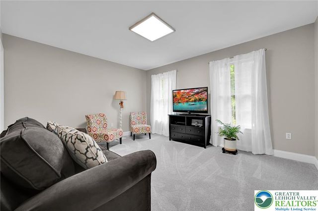 2475 Woodland Hills Court, Hellertown Boro, PA 18055