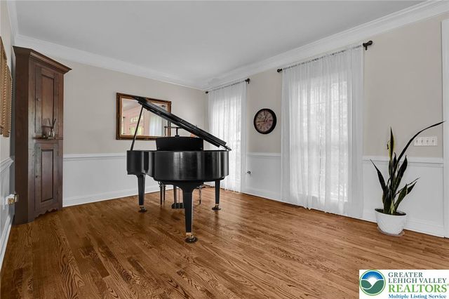 2475 Woodland Hills Court, Hellertown Boro, PA 18055