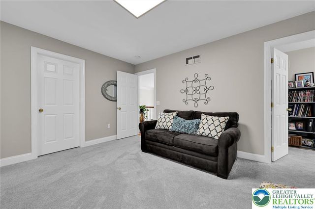2475 Woodland Hills Court, Hellertown Boro, PA 18055