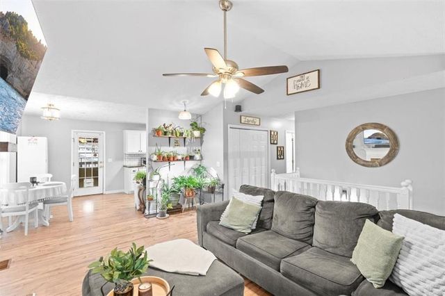 93 4th Street, Emerson, GA 30137