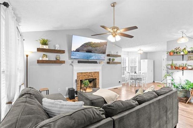 93 4th Street, Emerson, GA 30137