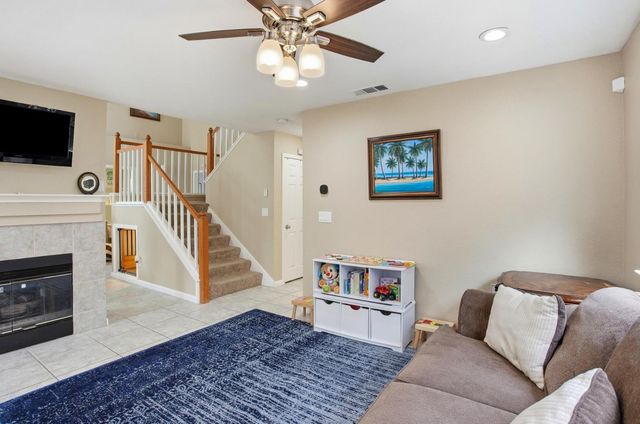 8870 Mandalay Way, Elk Grove, CA 95624