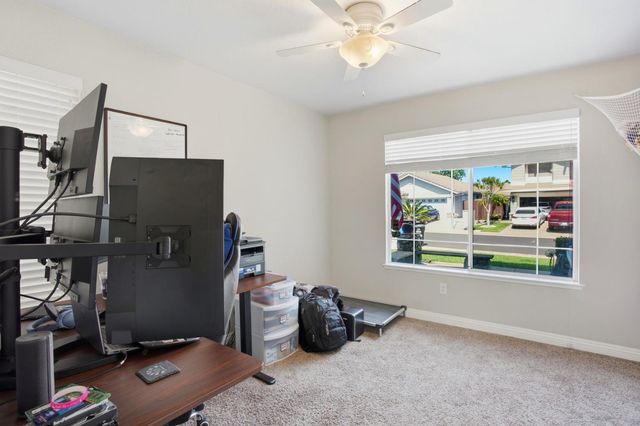 8870 Mandalay Way, Elk Grove, CA 95624