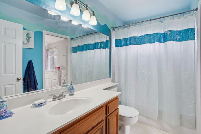 8870 Mandalay Way, Elk Grove, CA 95624