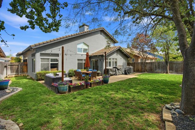 8870 Mandalay Way, Elk Grove, CA 95624