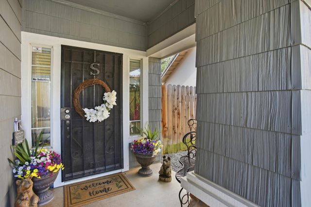 8870 Mandalay Way, Elk Grove, CA 95624