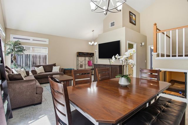 8870 Mandalay Way, Elk Grove, CA 95624