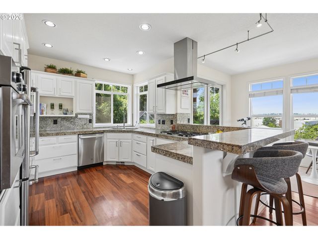 3067 Nw WILSON St, Portland, OR 97210