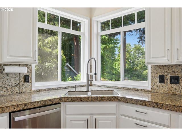 3067 Nw WILSON St, Portland, OR 97210