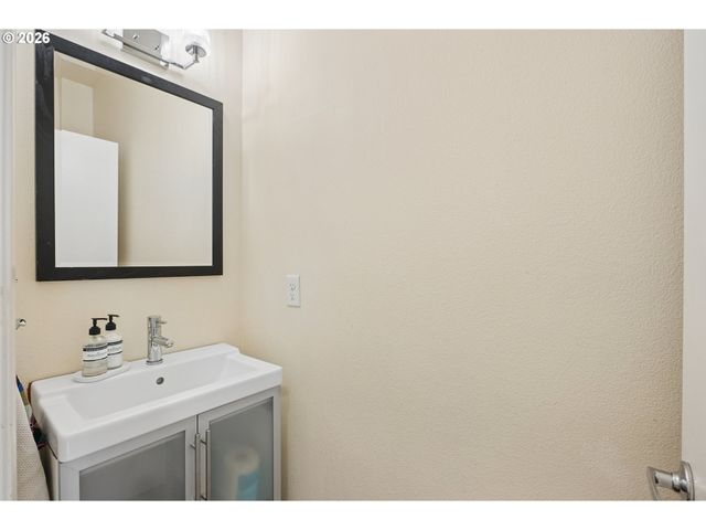 3067 Nw WILSON St, Portland, OR 97210
