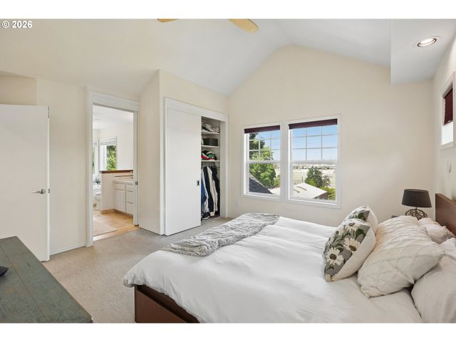 3067 Nw WILSON St, Portland, OR 97210