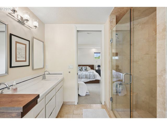 3067 Nw WILSON St, Portland, OR 97210