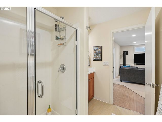 3067 Nw WILSON St, Portland, OR 97210