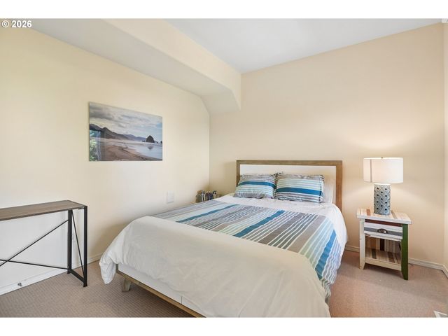 3067 Nw WILSON St, Portland, OR 97210