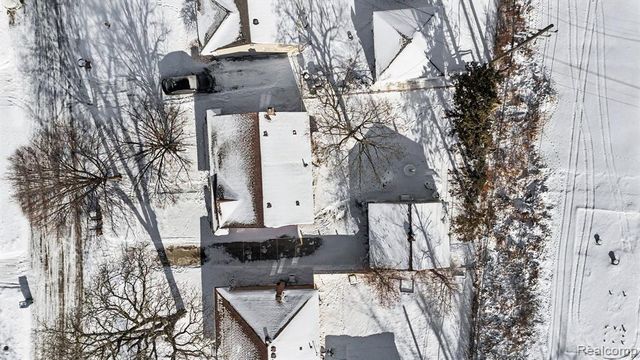 3933 Hayes Street, Wayne, MI 48184