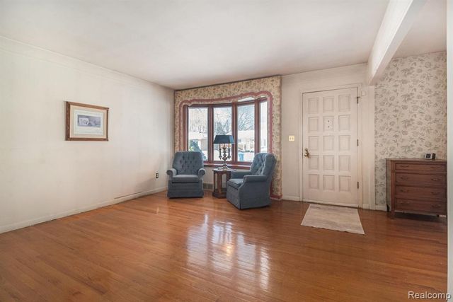 3933 Hayes Street, Wayne, MI 48184