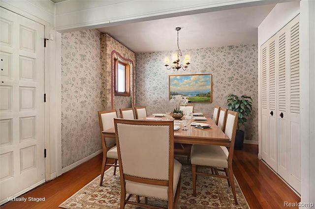 3933 Hayes Street, Wayne, MI 48184