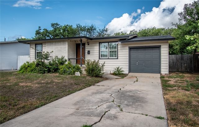 1221 Vance Dr, Corpus Christi, TX 78412
