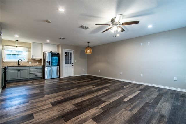1221 Vance Dr, Corpus Christi, TX 78412