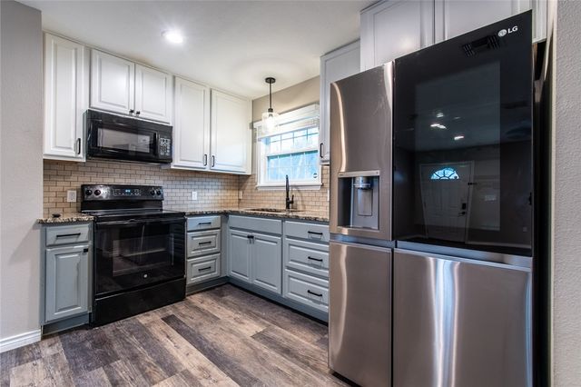 1221 Vance Dr, Corpus Christi, TX 78412