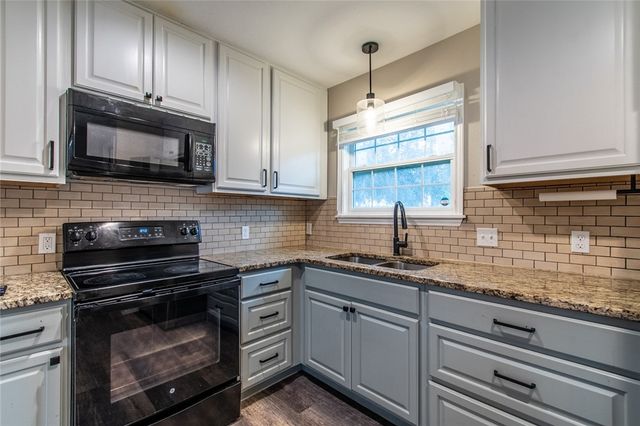 1221 Vance Dr, Corpus Christi, TX 78412
