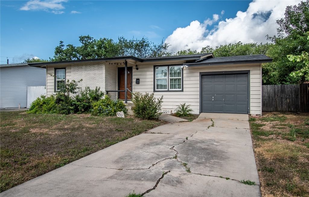 1221 Vance Dr, Corpus Christi, TX 78412 — photo 2