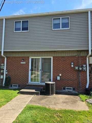 28928 Manchester Street, Westland, MI 48185