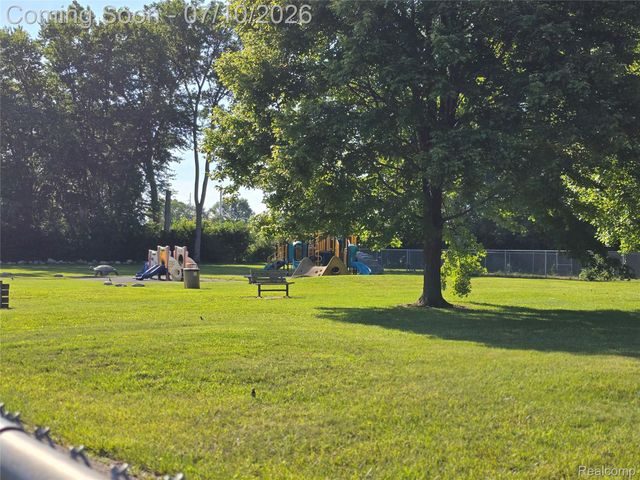 28928 Manchester Street, Westland, MI 48185