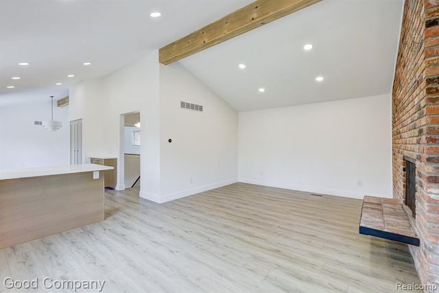 24250 Majestic Street, Oak Park, MI 48237
