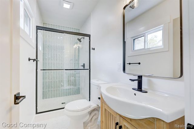 24250 Majestic Street, Oak Park, MI 48237