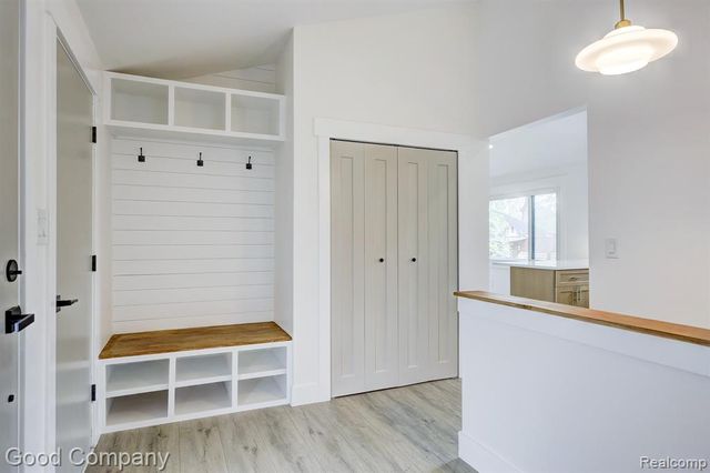 24250 Majestic Street, Oak Park, MI 48237