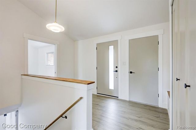 24250 Majestic Street, Oak Park, MI 48237
