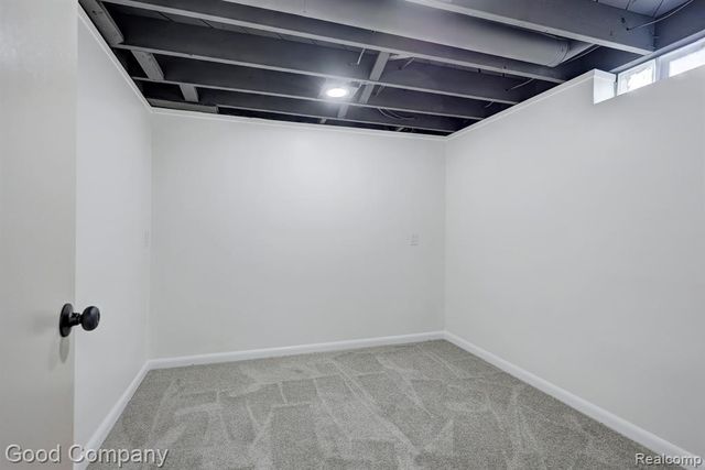 24250 Majestic Street, Oak Park, MI 48237