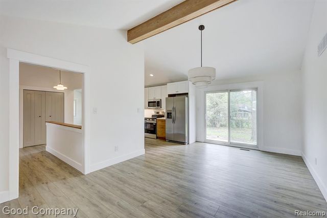24250 Majestic Street, Oak Park, MI 48237