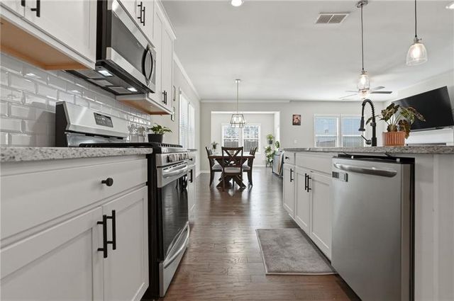 504 Elm Bluff Way, Lawrenceville, GA 30043