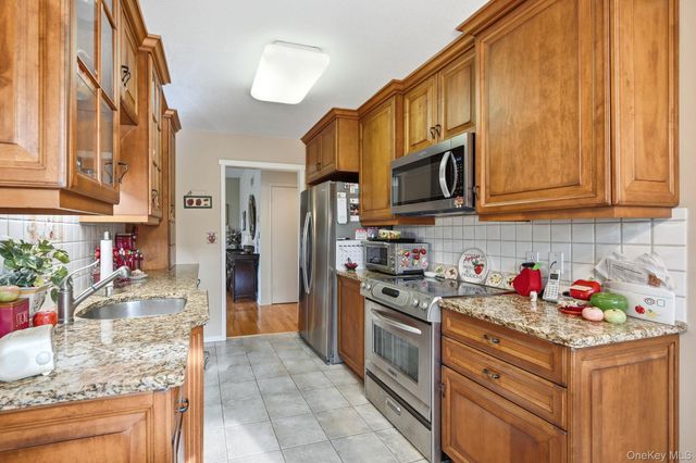 59 Heritage Hills A, Somers, NY 10589