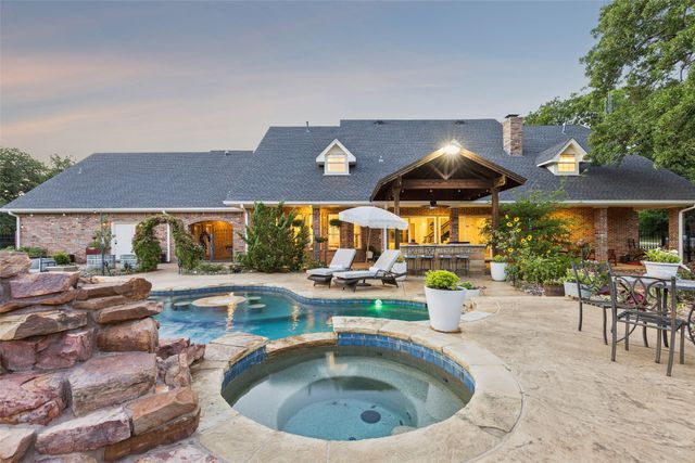 12630 Merrill Road, Pilot Point, TX 76258
