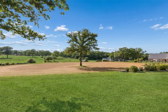 12630 Merrill Road, Pilot Point, TX 76258
