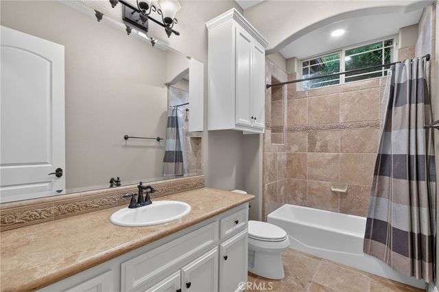 3834 N Golden Bear, Merced, CA 95340